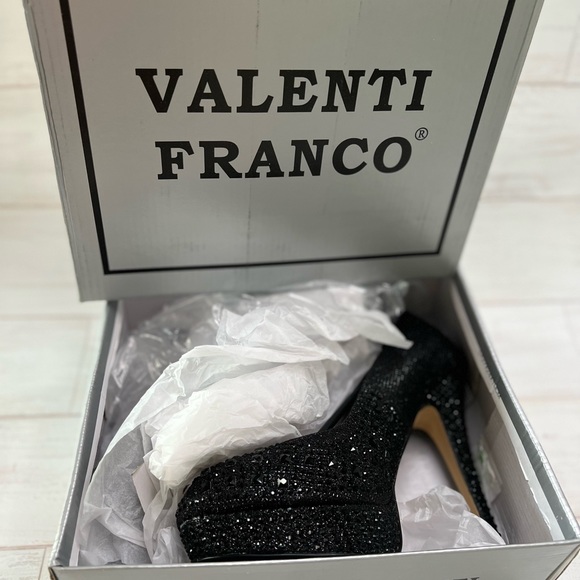 Black rhinestone size 11 heels new with box - Picture 6 of 14